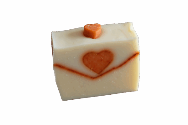 savon en forme de lettre d'amour vue de face